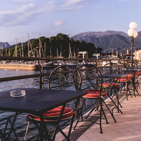 Araba Fenice Szálloda Iseo