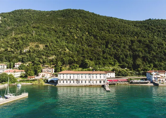 Araba Fenice 4* Iseo