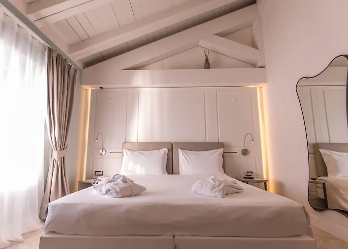 Araba Fenice 4* Iseo